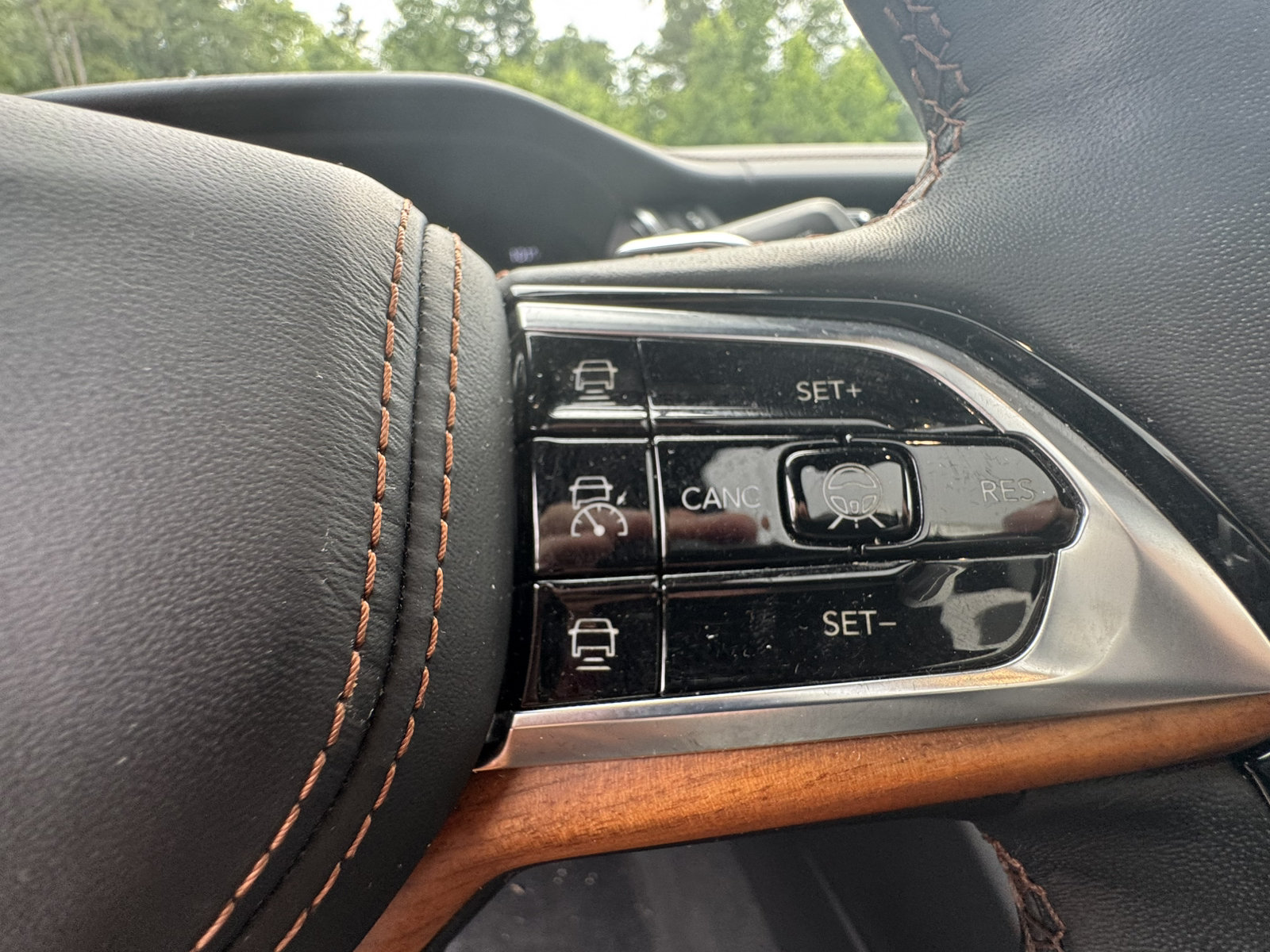 Used 2024 Jeep Grand Cherokee L Summit AWD/4WD image 36