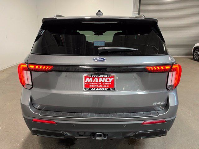Used 2025 Ford Explorer ST-Line AWD/4WD image 4