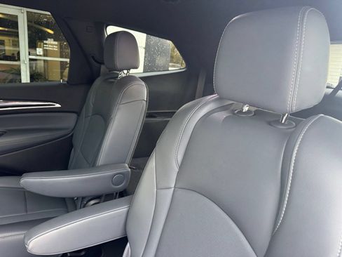 Certified 2023 Buick Enclave Essence FWD image 28