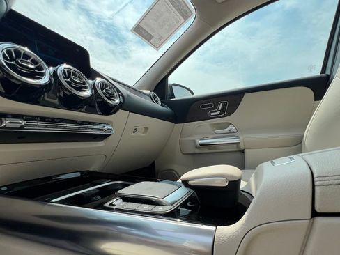 Certified 2023 Mercedes-Benz GLA 250 4MATIC image 24