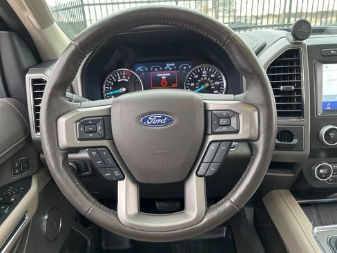 Used 2021 Ford Expedition Max XLT image 18