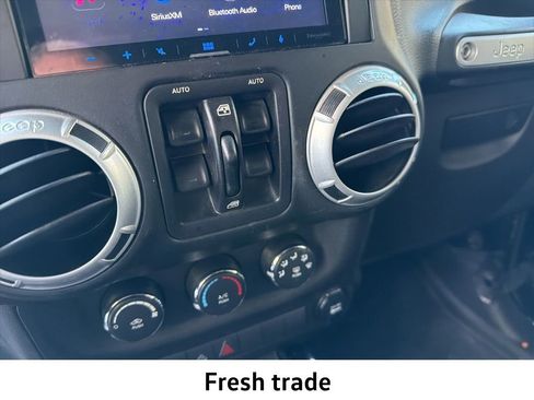 Used 2014 Jeep Wrangler Unlimited Sport image 15