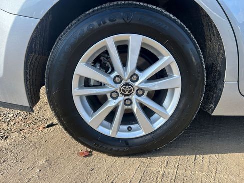 Used 2025 Toyota Camry LE image 30