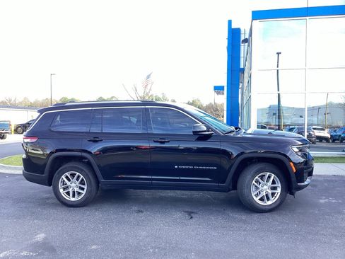 Used 2022 Jeep Grand Cherokee L Laredo w/ Luxury Tech Group I image 5