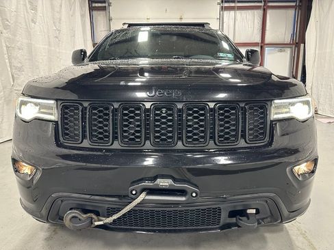 Used 2020 Jeep Grand Cherokee Altitude AWD/4WD image 2