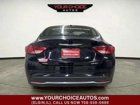 Used 2015 Chrysler 200 Limited w/ Convenience Group image 4