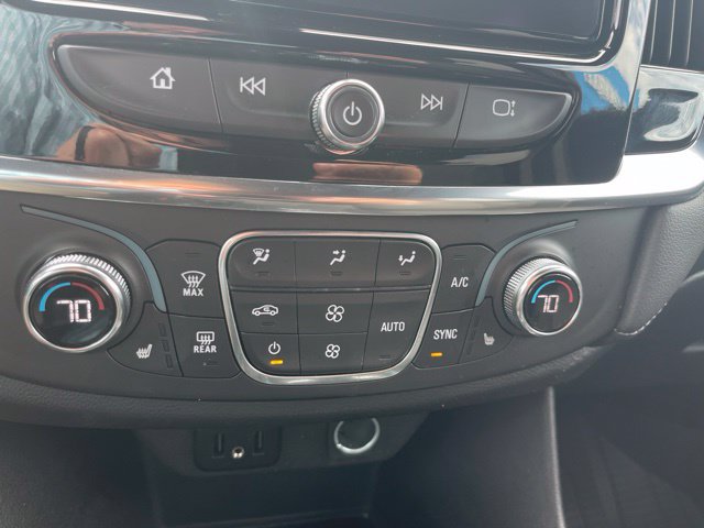 Used 2023 Chevrolet Traverse LT FWD image 26