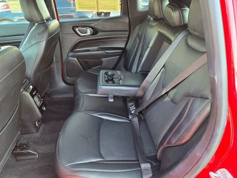 Used 2023 Jeep Compass Trailhawk image 7