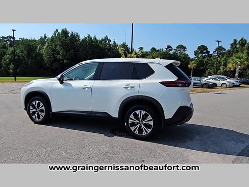 Used 2021 Nissan Rogue SV image 25