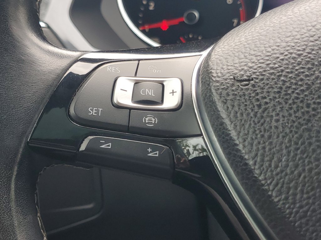 Used 2020 Volkswagen Tiguan SE R-Line FWD image 19