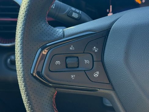 Used 2024 Chevrolet Trax RS image 16