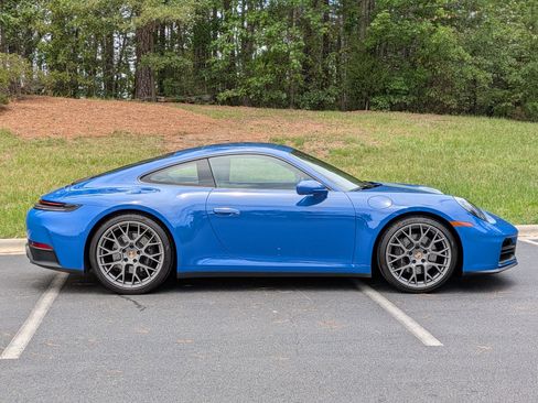 Certified 2025 Porsche 911 Carrera RWD image 31