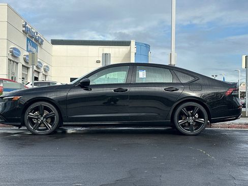 Used 2023 Honda Accord Sport image 6