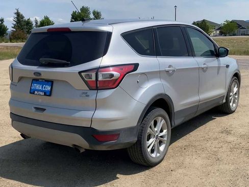 Used 2017 Ford Escape SE image 8
