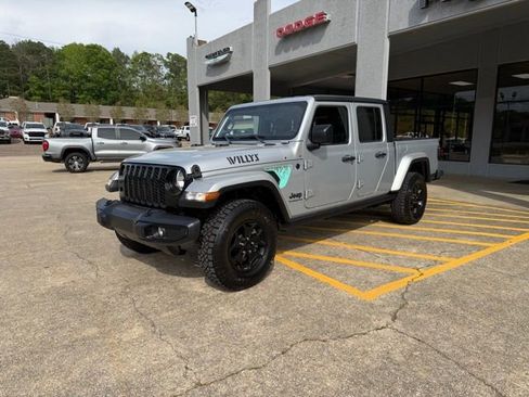 Used 2022 Jeep Gladiator Sport AWD/4WD image 12
