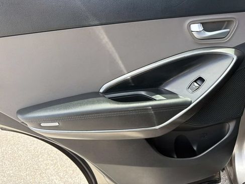Used 2017 Hyundai Santa Fe Sport FWD image 15