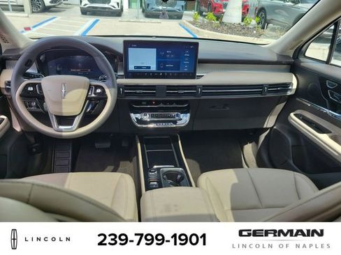 Certified 2023 Lincoln Corsair FWD w/ Equipment Group 101A image 17