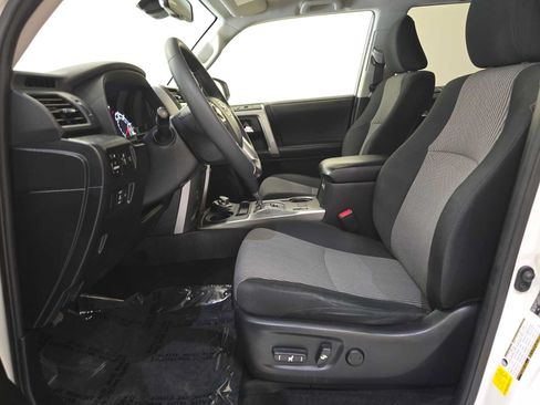 Certified 2022 Toyota 4Runner SR5 AWD/4WD image 20