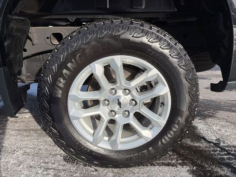 Used 2023 Chevrolet Silverado 1500 RST image 11