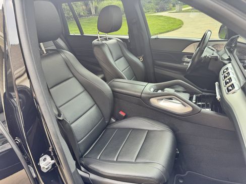 Used 2022 Mercedes-Benz GLS 450 4MATIC w/ AMG Line Exterior image 23