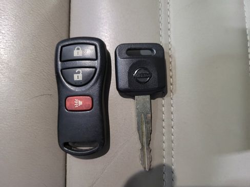 Used 2014 Nissan Titan SL w/ SL Heavy Metal Package image 32