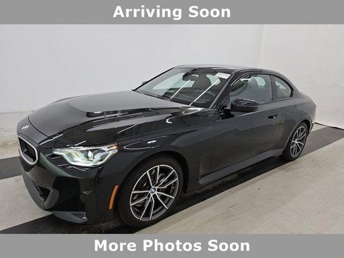 Used 2025 BMW 230i Coupe RWD image 1