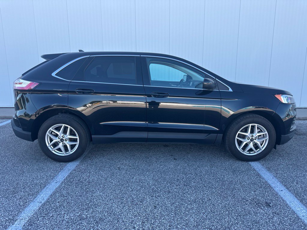 Certified 2024 Ford Edge SEL w/ Convenience Package AWD/4WD image 9