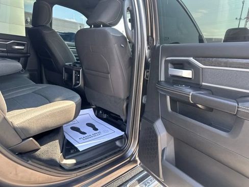 Used 2023 RAM 2500 Big Horn w/ Night Edition AWD/4WD image 15