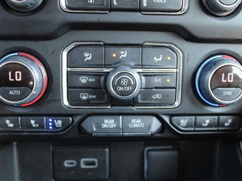 Used 2023 Chevrolet Tahoe Premier AWD/4WD image 20