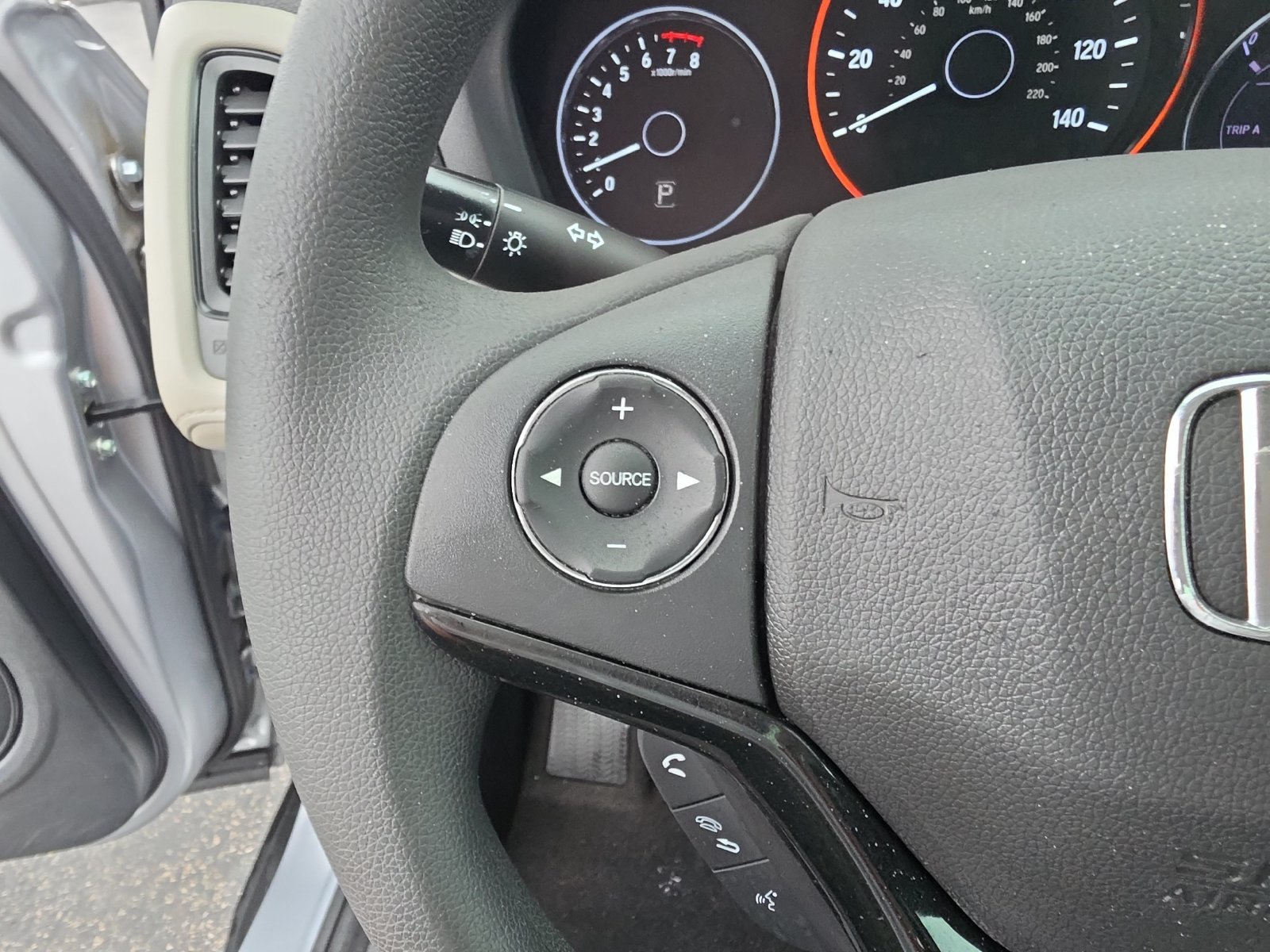 Used 2020 Honda HR-V LX image 21