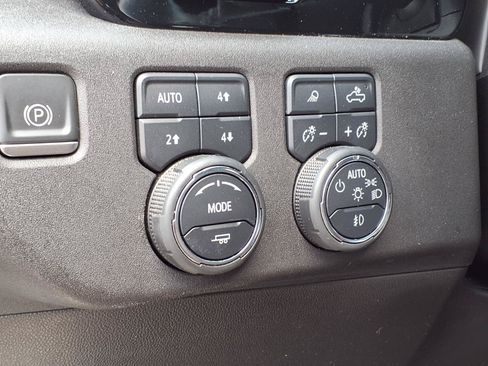 Certified 2023 Chevrolet Silverado 1500 High Country w/ Technology Package AWD/4WD image 19
