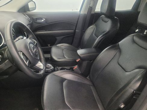 Used 2018 Jeep Compass Limited image 17