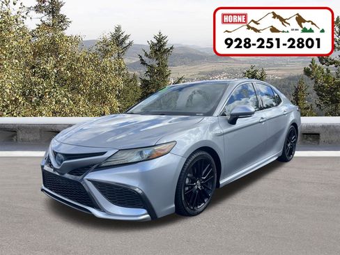 Used 2021 Toyota Camry XSE image 1