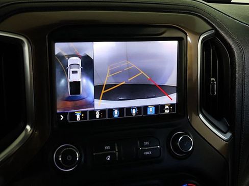 Used 2020 Chevrolet Silverado 1500 High Country w/ Technology Package AWD/4WD image 21