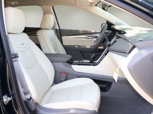 New 2026 Cadillac XT5 Premium Luxury image 18