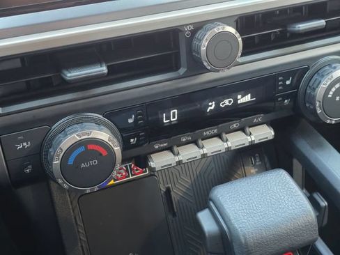 Used 2025 Toyota 4Runner TRD Off-Road Premium AWD/4WD image 34