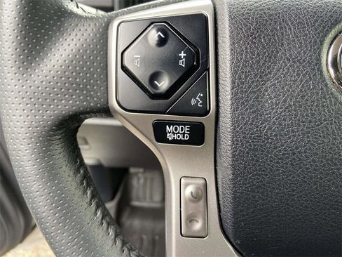 Used 2022 Toyota 4Runner SR5 image 31