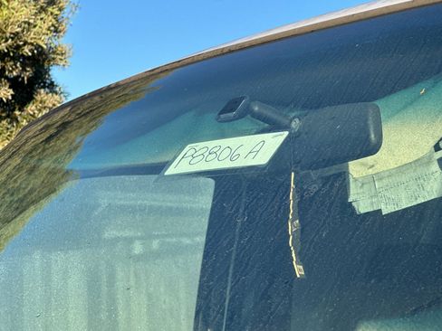 Used 2005 Chevrolet Express 2500 image 3