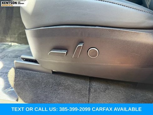 Used 2022 Tesla Model Y Performance AWD/4WD image 28