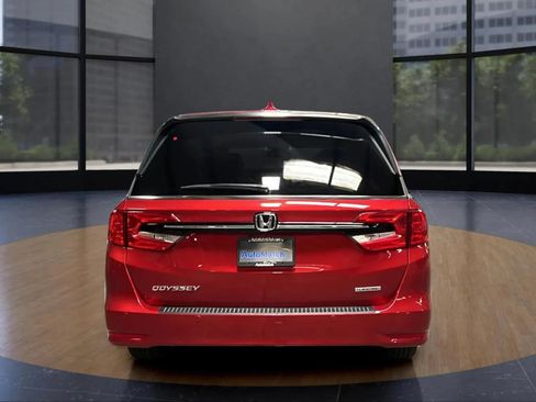 Used 2024 Honda Odyssey Touring image 9