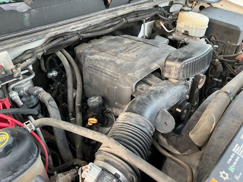 Used 2013 Chevrolet Silverado 3500 W/T w/ Snow Plow Prep Package image 23