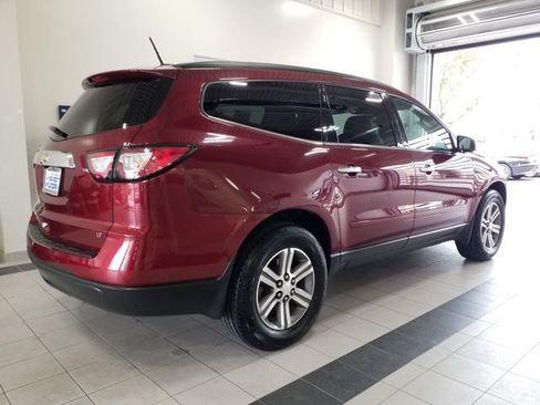 Used 2017 Chevrolet Traverse LT AWD/4WD image 19