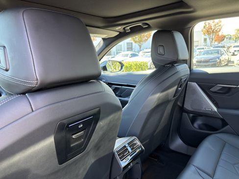 Used 2025 BMW 530i xDrive w/ Premium Package AWD/4WD image 33