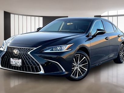 Used 2024 Lexus ES 300h w/ Premium Package