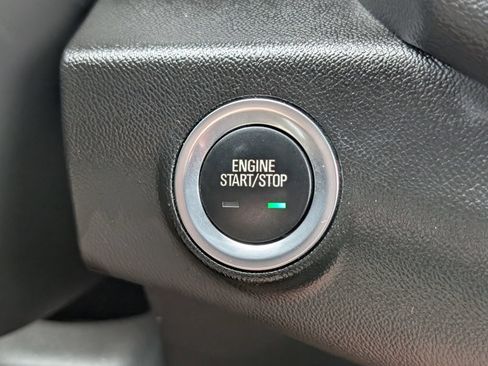 Used 2024 GMC Terrain SLE FWD image 18