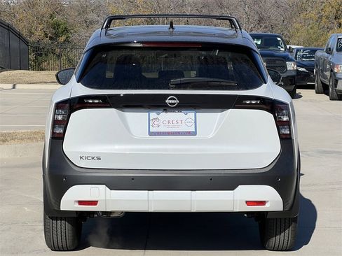 New 2026 Nissan Kicks SV image 5