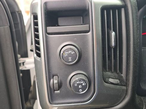 Used 2018 Chevrolet Silverado 1500 LT w/ All Star Edition image 26