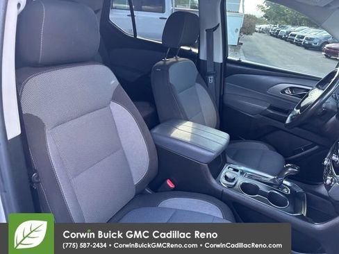 Used 2018 Chevrolet Traverse LT w/ LPO, Black Accent Package AWD/4WD image 29