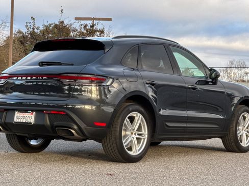 Used 2024 Porsche Macan image 4