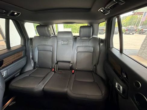 Used 2019 Land Rover Range Rover HSE AWD/4WD image 16